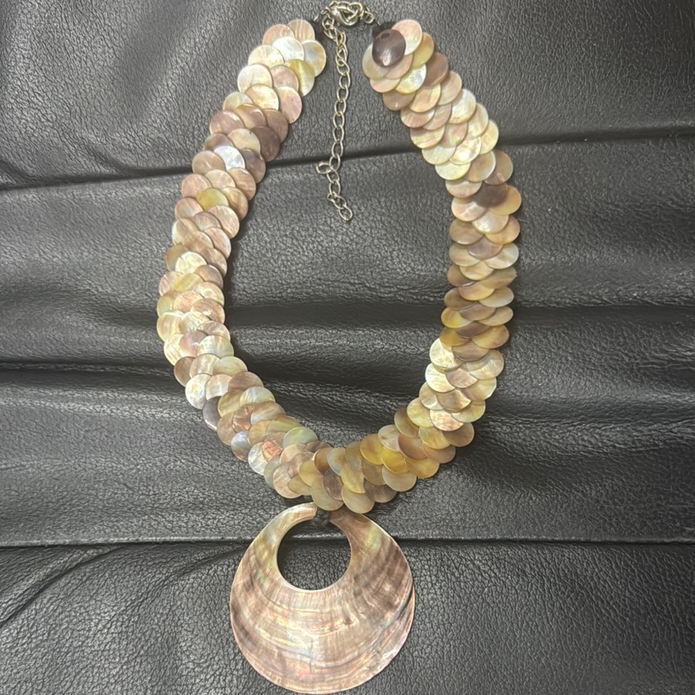 Elegant Shell Necklace
